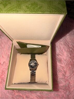 Gucci bee universe Women's Silver Bracelet Watch with Black Dial and Bee Accent